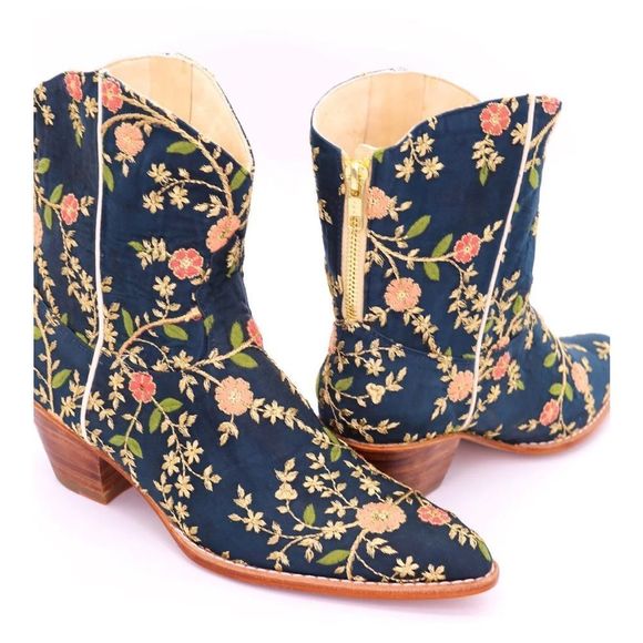 Mono Free People Eloise Embroidered Navy/Gold Floral Ankle Boots Sz 7/38 New - Picture 1 of 12